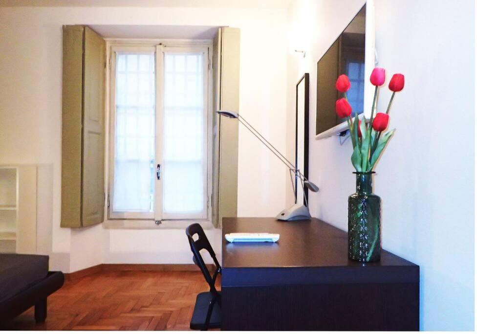 Urban House - Elegant Apartment Brera Milan Center Esterno foto