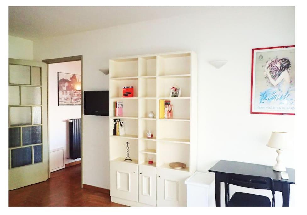 Urban House - Elegant Apartment Brera Milan Center Esterno foto